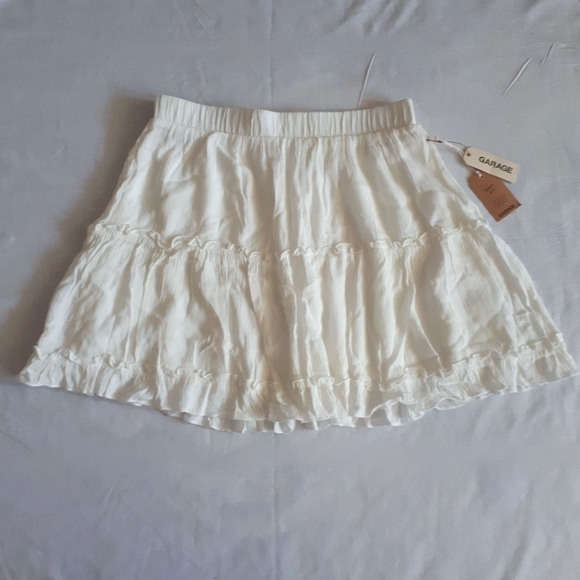 Garage tiered skirt - Picture 4 of 5